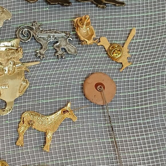 Collection of Vintage Animal Brooches/Pins-Zebras, Pelican, Leopard, Turtle, Cat - Picture 7 of 9